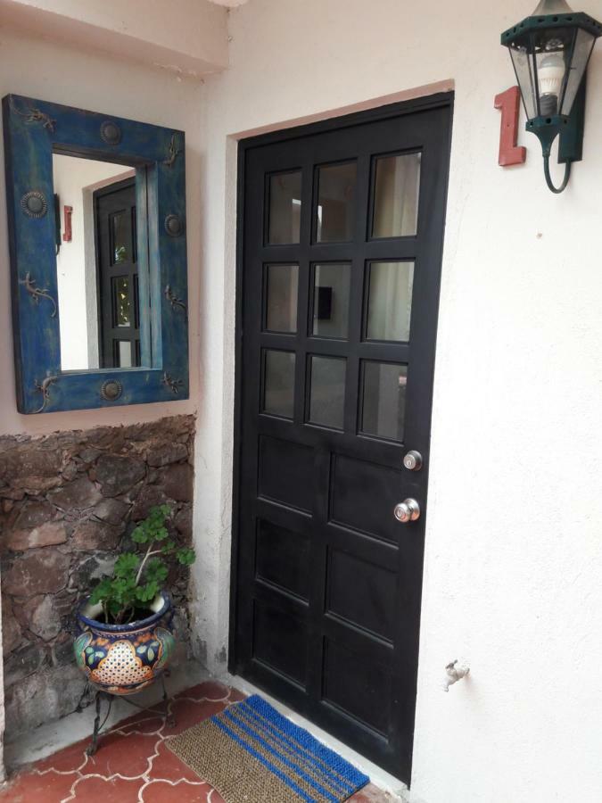 Pied A Terre At Casitas Aparicio Villa San Miguel de Allende Exterior photo